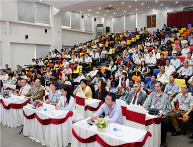Hội thảo các Viện Hàn lâm trẻ Thế giới lần thứ 4 tại Đại học Duy Tân