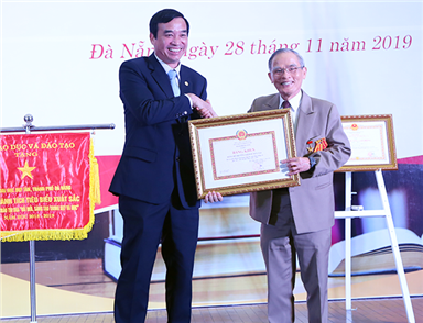 Lễ Kỉ niệm 25 năm Thành lập trường và Đón nhận Huân chương Lao động hạng Nhất