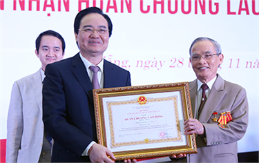 DTU Honored with First and Second Class Labor Medals